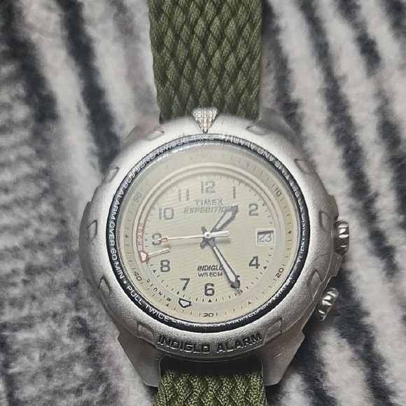 Timex Expedition Silver Case with Green Strap Watch